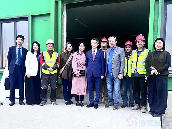 中国驻阿拉木图总领事苏方遒视察k8凯发一触即发制冷哈萨克斯坦屠宰场冷库项目现场合影